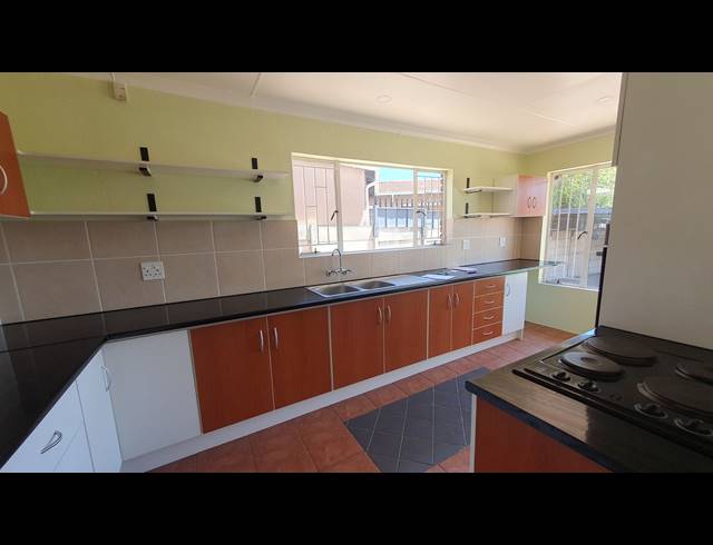 3 BEDROOM HOUSE FOR SALE IN ELANDSPARK